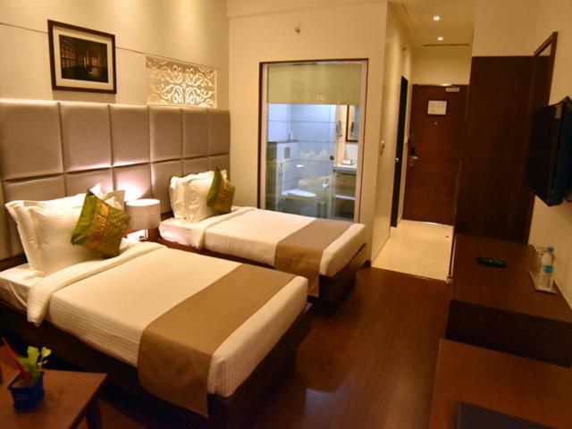 Comfort Inn Donil Vadodara Extérieur photo