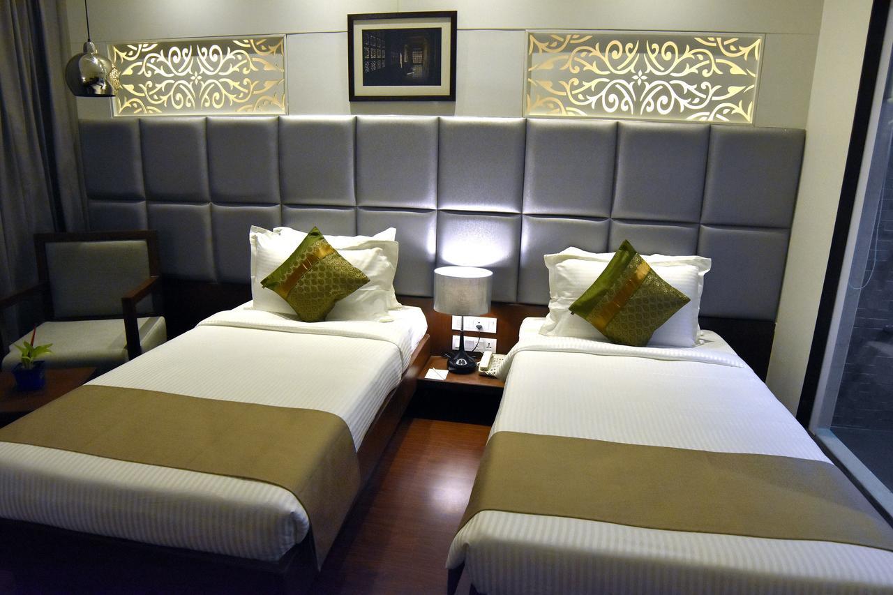 Comfort Inn Donil Vadodara Extérieur photo