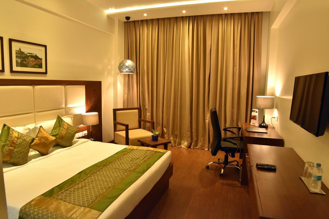 Comfort Inn Donil Vadodara Extérieur photo
