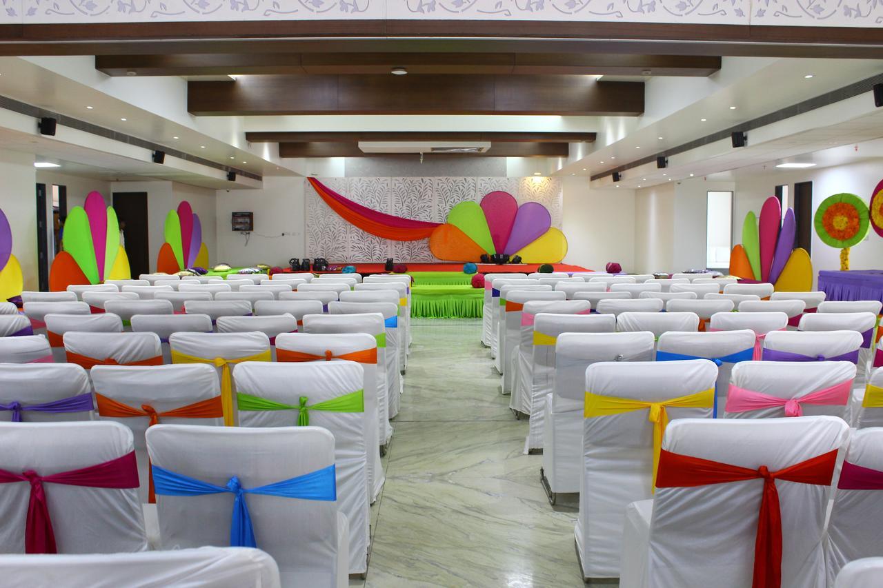 Comfort Inn Donil Vadodara Extérieur photo