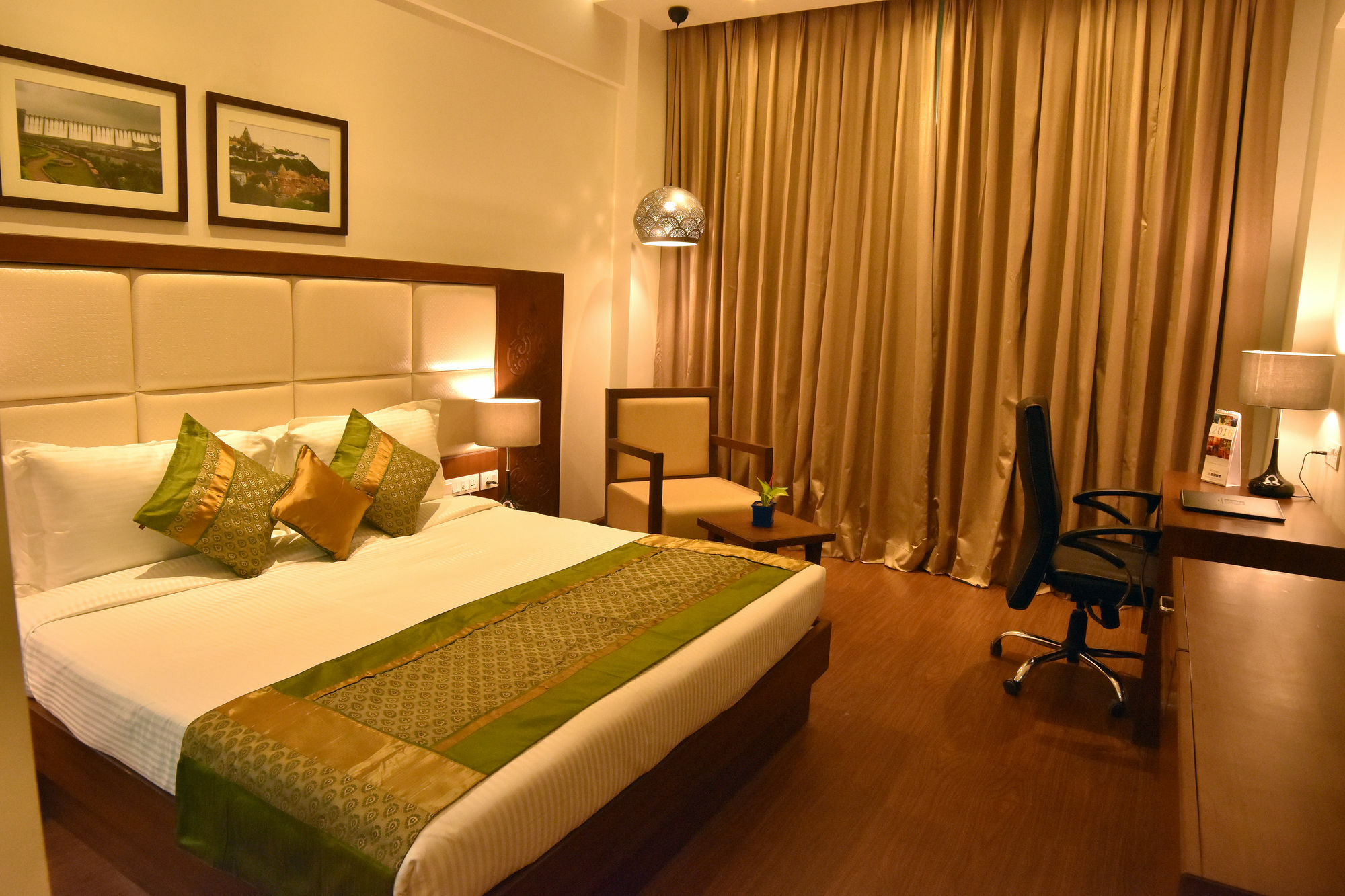 Comfort Inn Donil Vadodara Extérieur photo